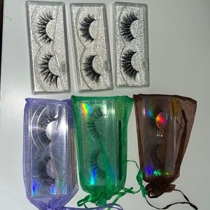 pairs of lashes.